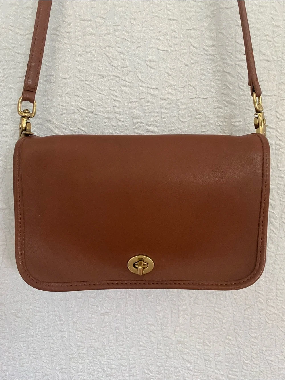Coach Vintage Penny Pocket  Bag Tan Leather Crossbody Shoulder  Turnlock USA